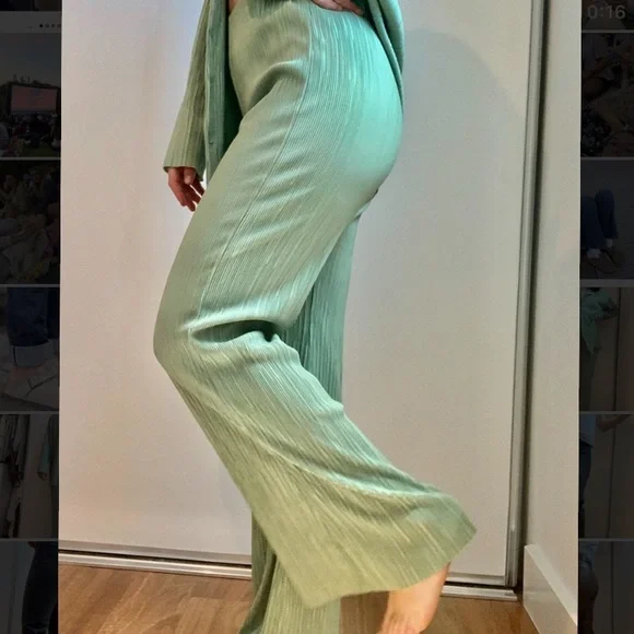 Storets set - Picture 2 of 2